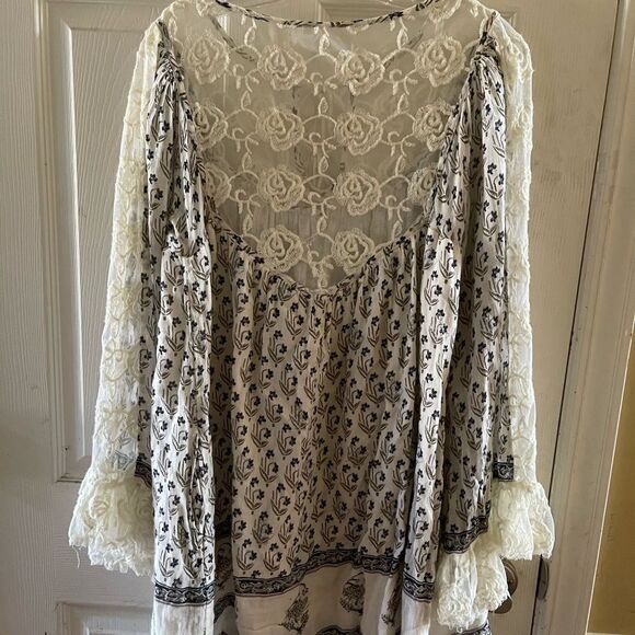 Free People Nomad tunic cotton with lace insert tassels accent size S P - Picture 3 of 11
